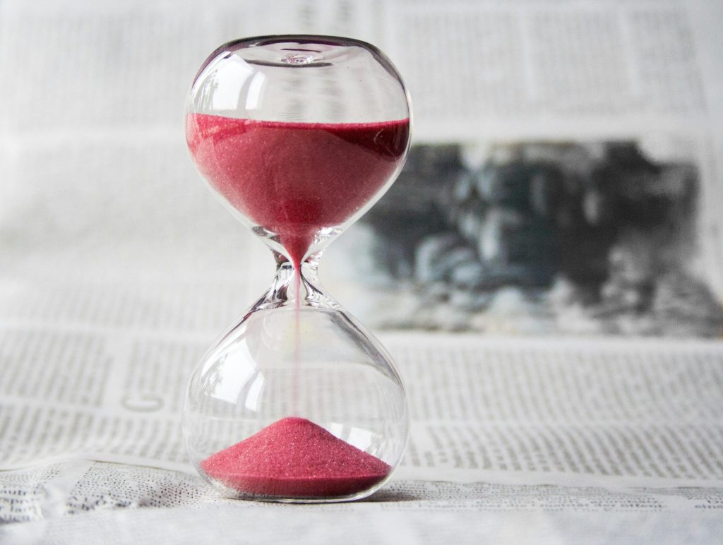 Clear glass with red sand